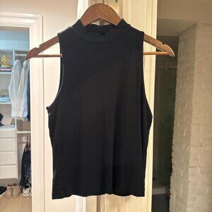 Old Navy Women's Black and Grey Vest